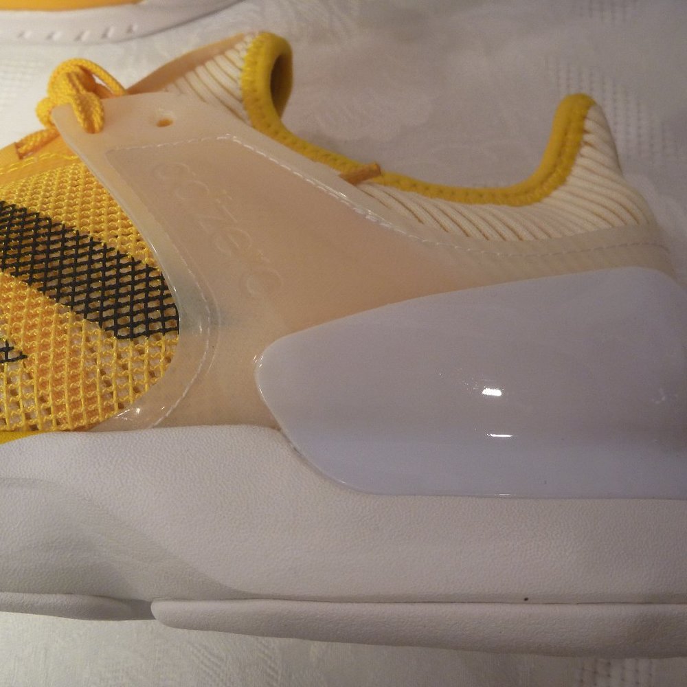 $$$SOLD adidas Adizero Ubersonic 2 Tennis Athletic - Picture 4 of 10